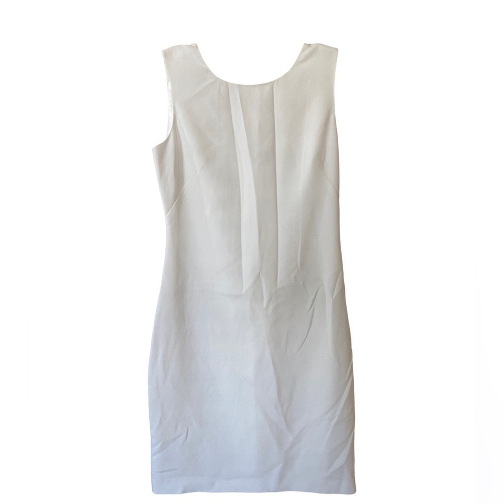 T Tahari off white shift dress size 4 detail on back, full lining, zipper back